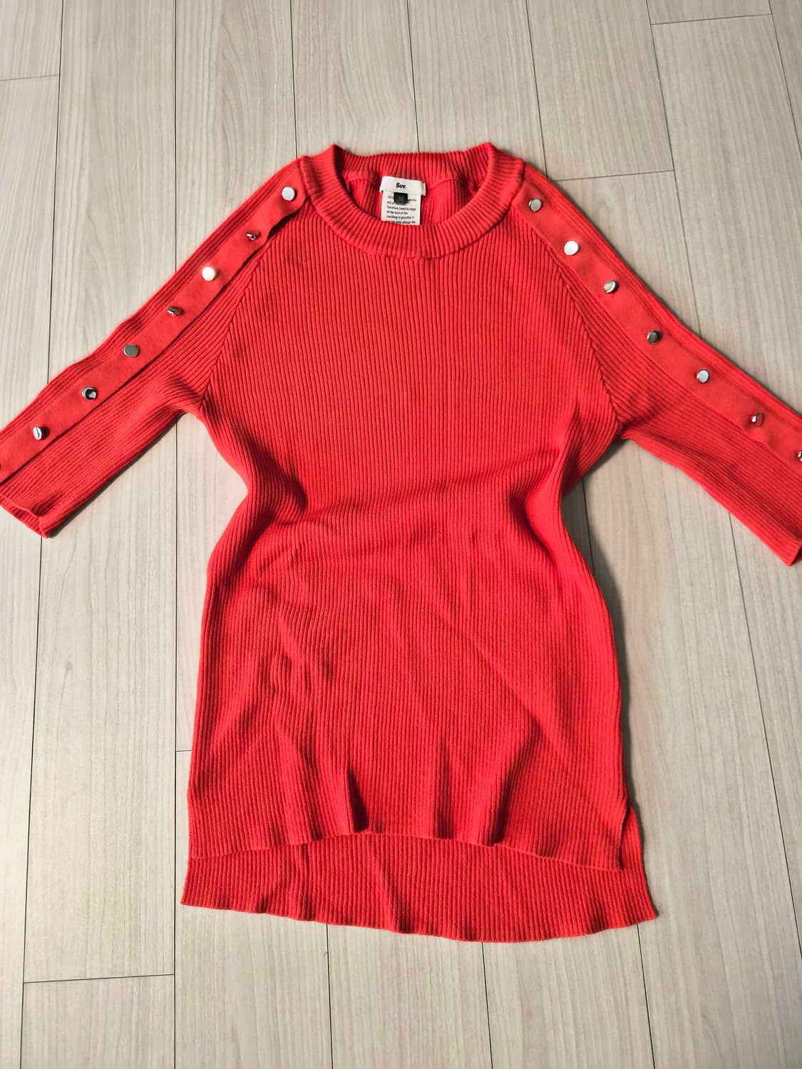 Sov. 견장 버튼 골지 니트 (코랄 레드/상태 최상) 상품이미지2