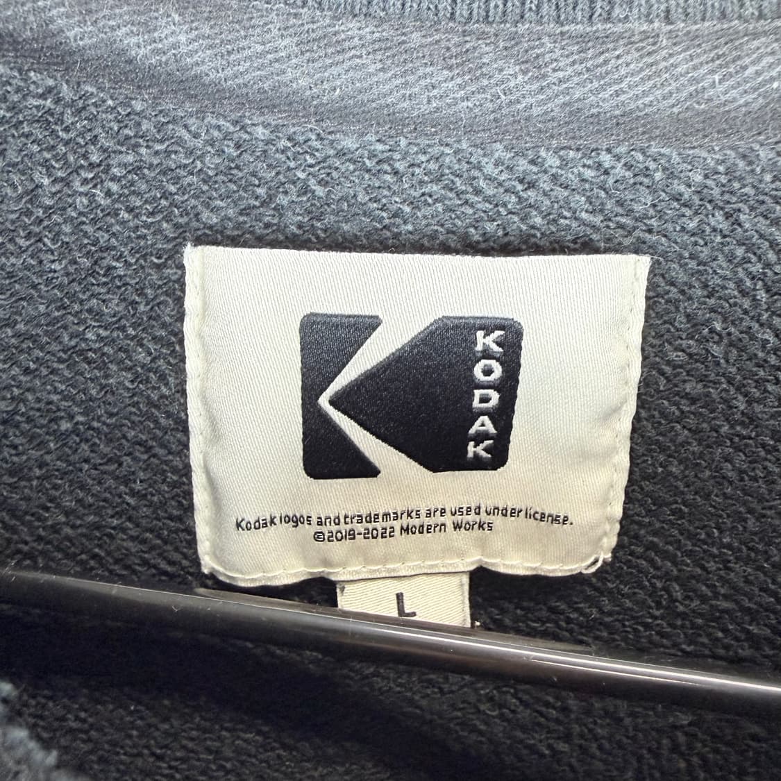 (L) 코닥 헤비웨이트 프린팅 맨투맨 블랙 상품이미지3