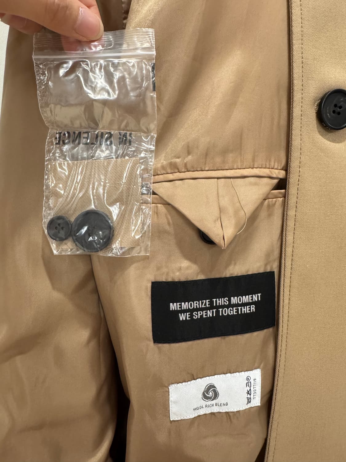 IN SILENCE 울 블렌드 베이지 트렌치 코트  상품이미지10