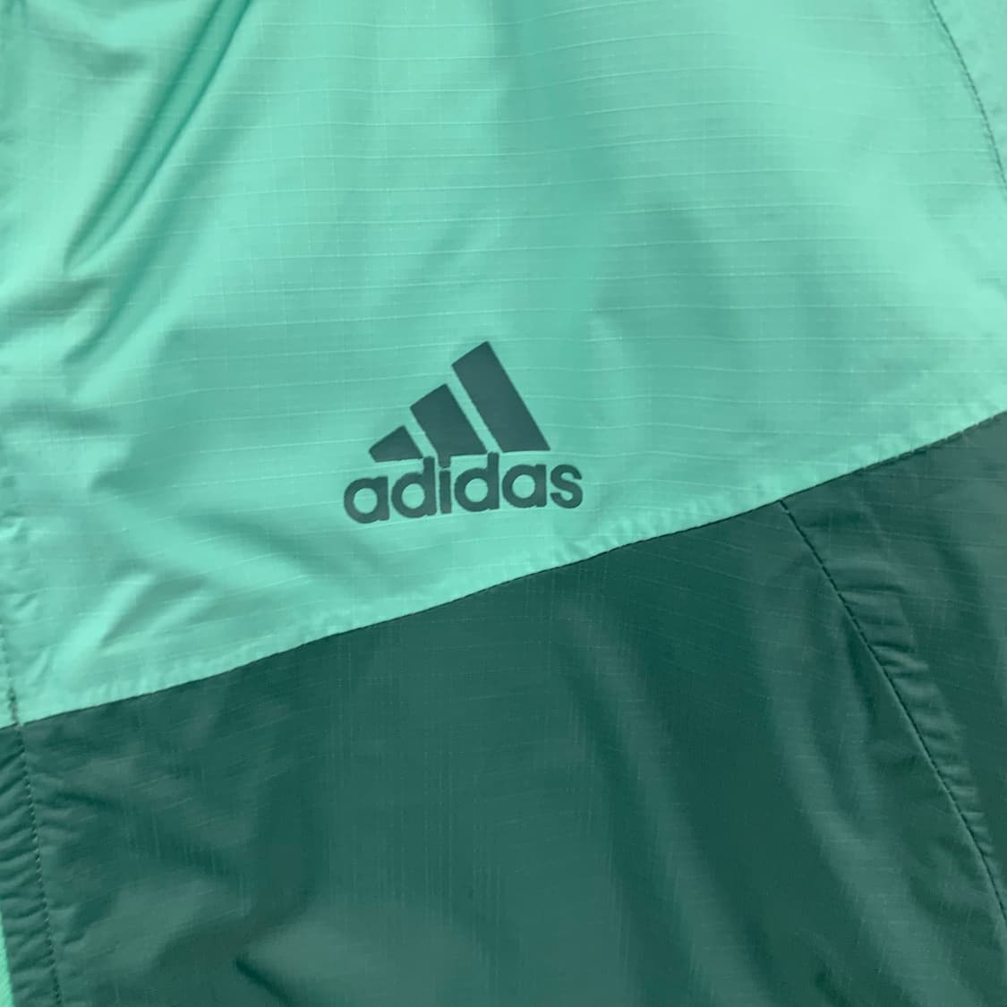 아디다스 배색 유틸리티 마운틴 자켓 상품이미지4