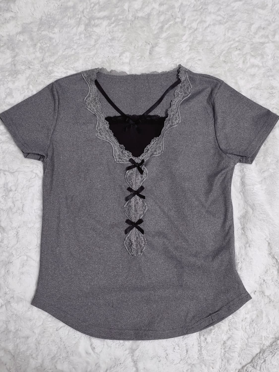 그레이 레이스 리본 포인트 반팔 티셔츠 상품이미지1