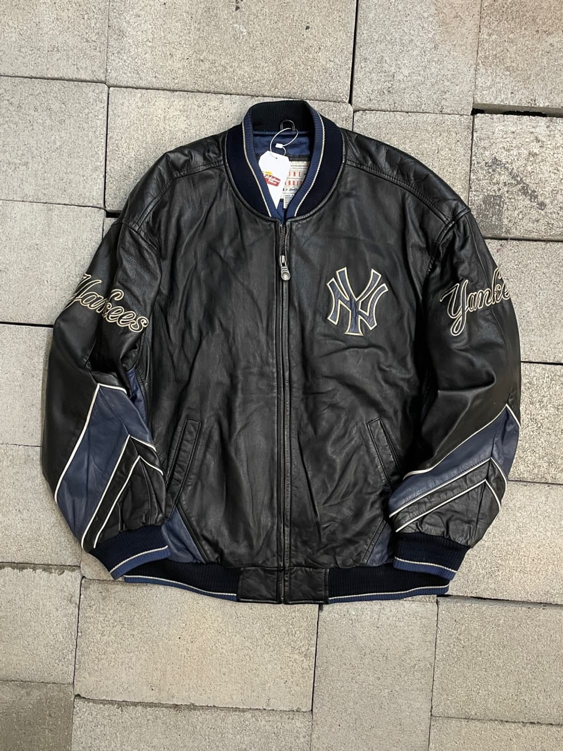 90’s 제뉴인머천다이즈 뉴욕 양키스 레더 자켓 상품이미지1