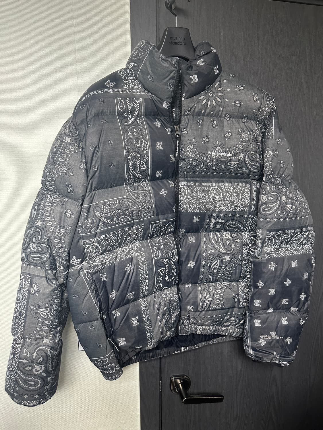 디스이즈네버댓 페이즐리 패딩 L 상품이미지1