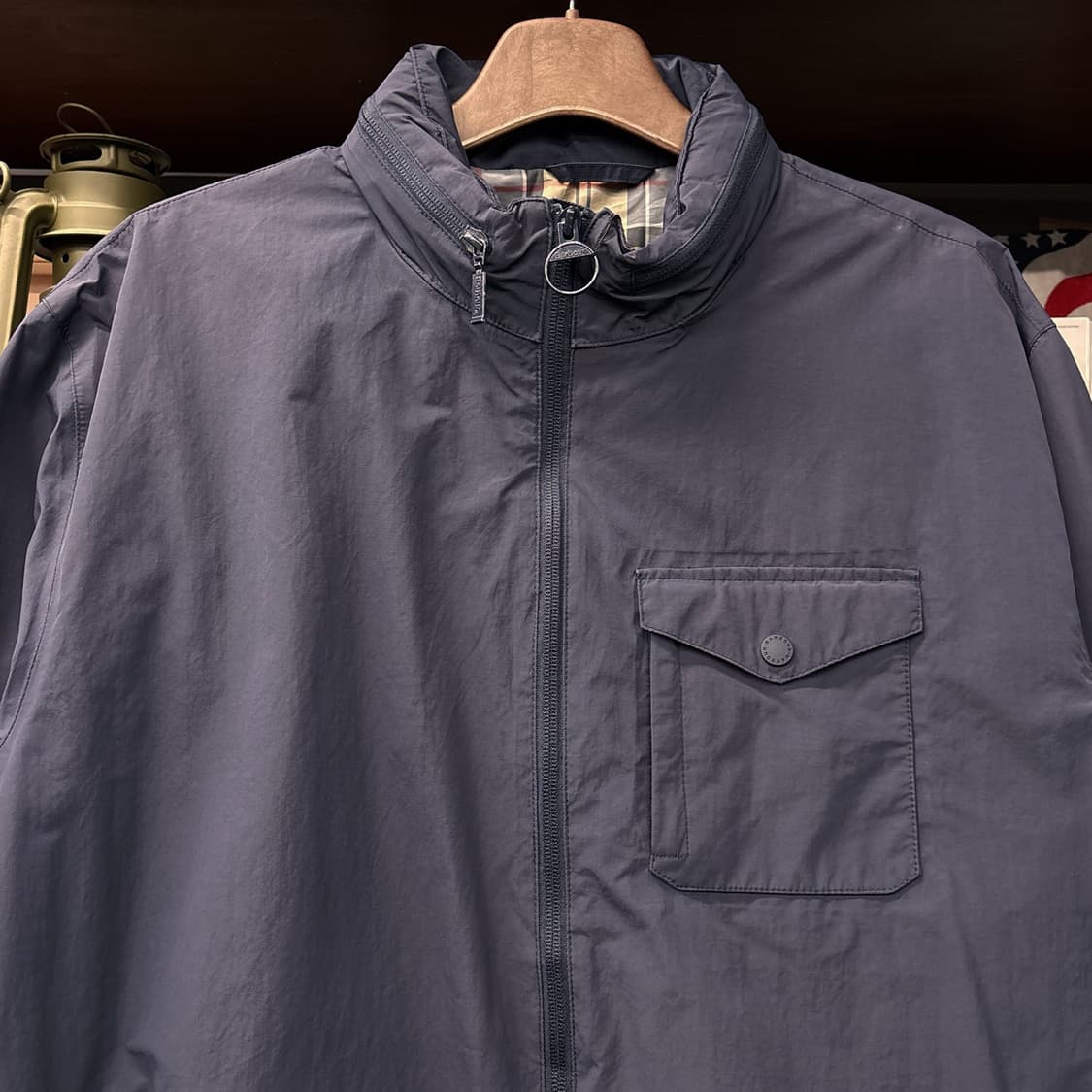 바버 엠블 유틸리티 시티포켓 워터프루프 자켓 잉키블루 N968 상품이미지3