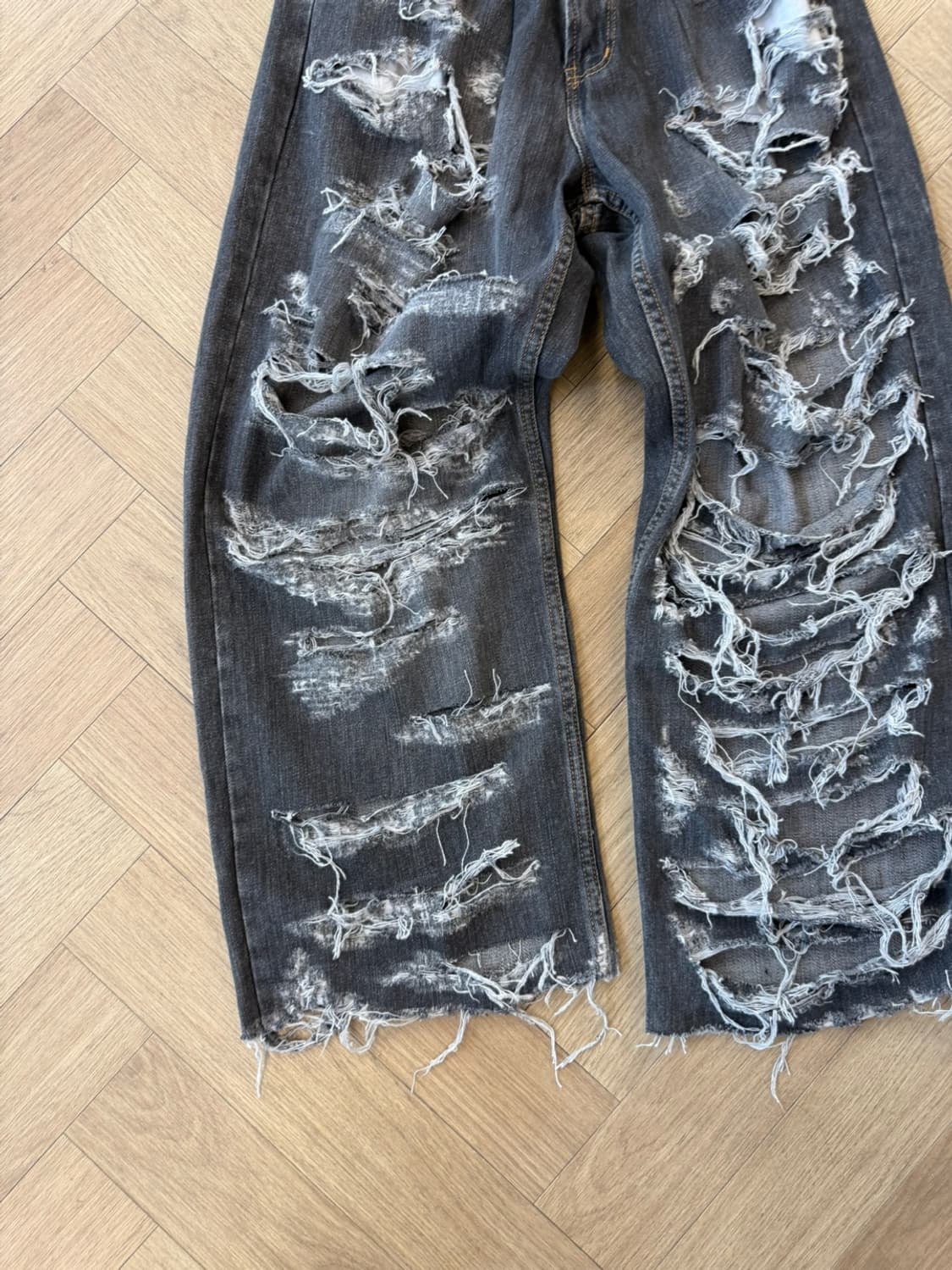reworked black wash damage denim  상품이미지7