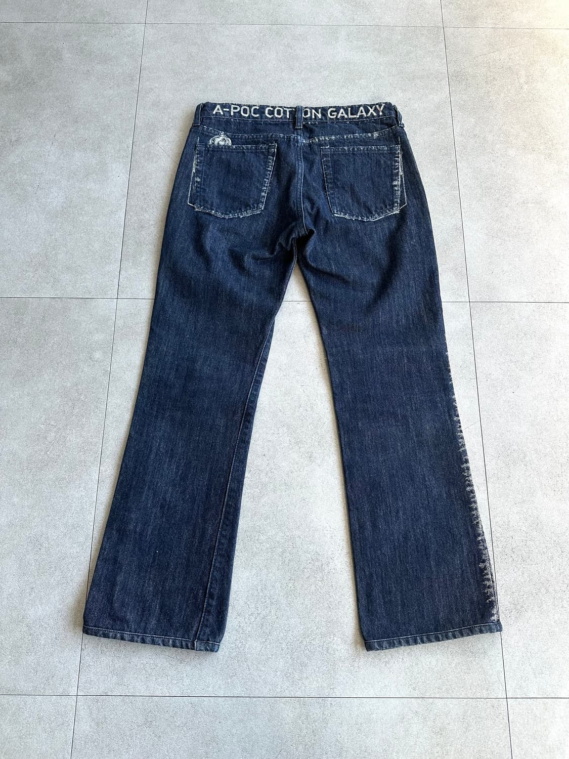 이세이미야케 A POC 사이드라인 플레어 데님팬츠 상품이미지4