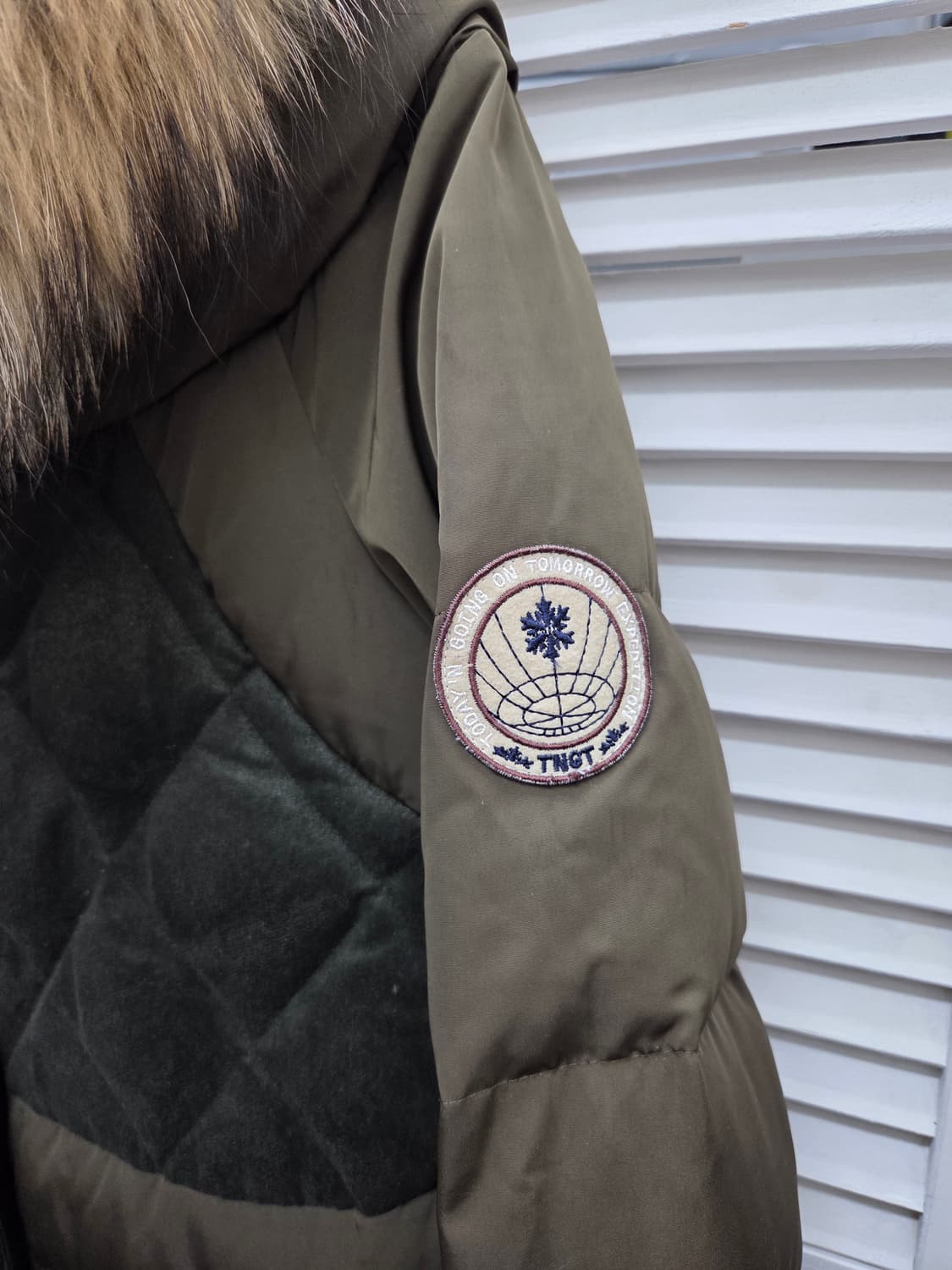 TNGT 라쿤카라 덕다운 패딩 상품이미지2