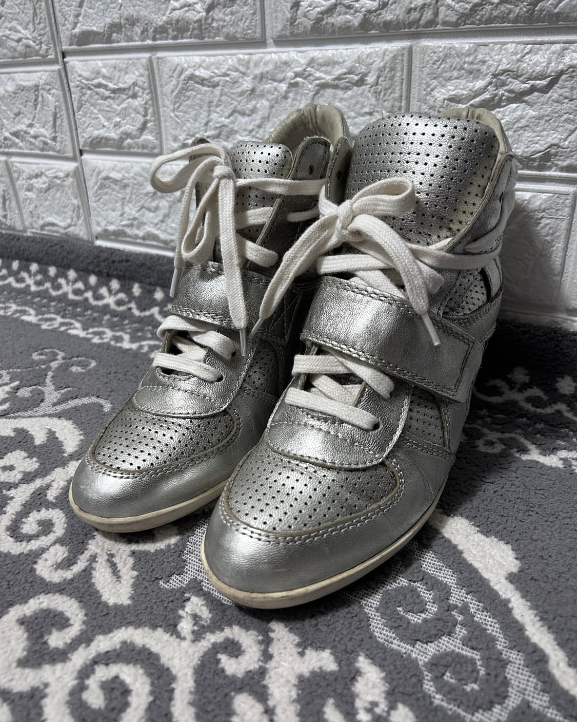 Ash 아쉬 메탈릭 실버 히든 웨지힐 스니커즈 상품이미지3