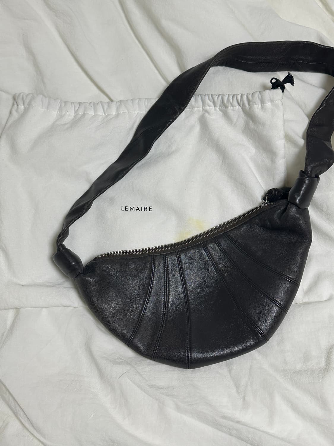 르메르 스몰 크루아상백 상품이미지1