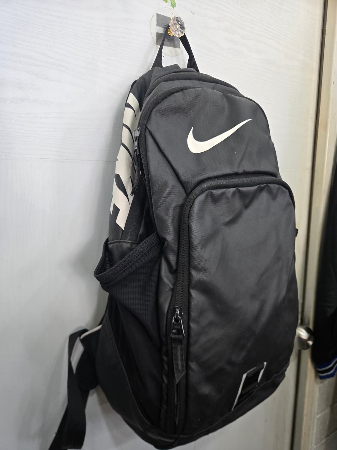 NIKE 나이키 백팩 가방! 블랙 & 화이트! 깔끔한 디자인~ 상품이미지2