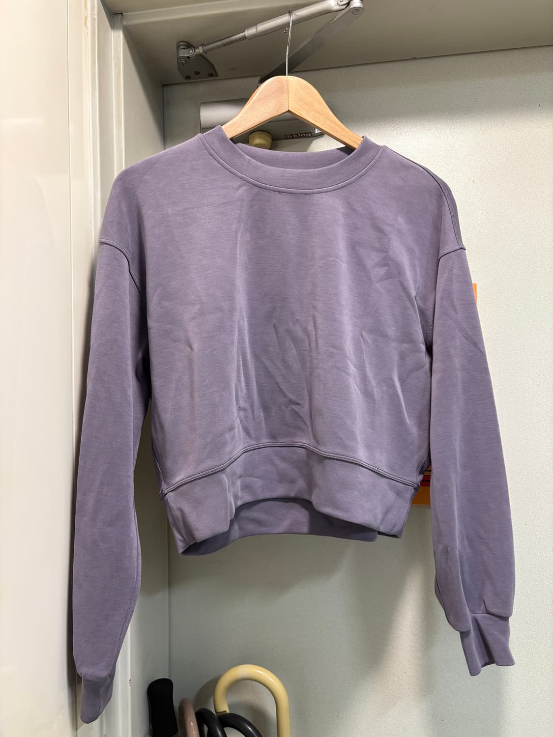 룰루레몬 크롭 맨투맨 상품이미지1