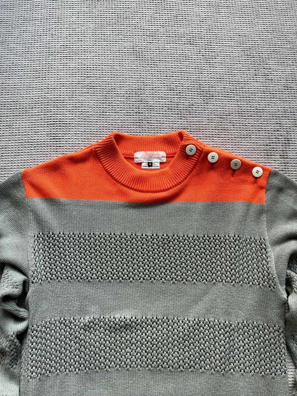 꼼데가르송 간류 숄더 버튼 스웨터 상품이미지2