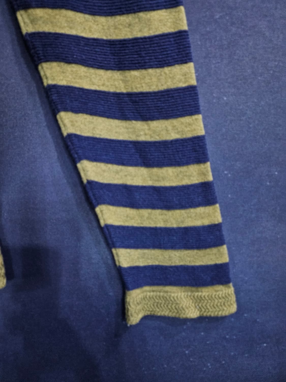 헤지스 스트라이프 줄무늬 남성 슬림핏 100 니트 상품이미지5