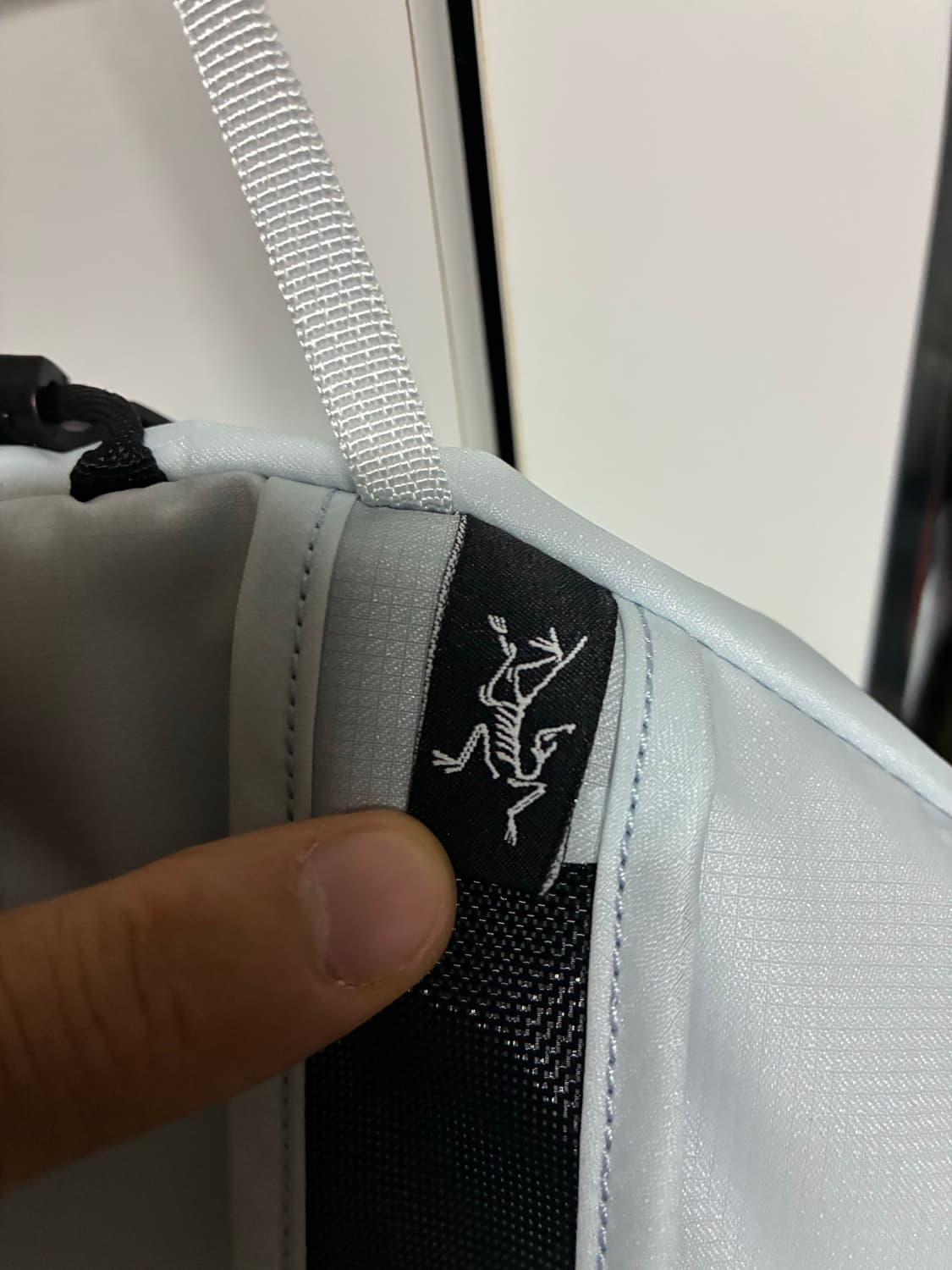 아크테릭스 헬리아드 10 백팩 데이브레이크 그래파이트 상품이미지5