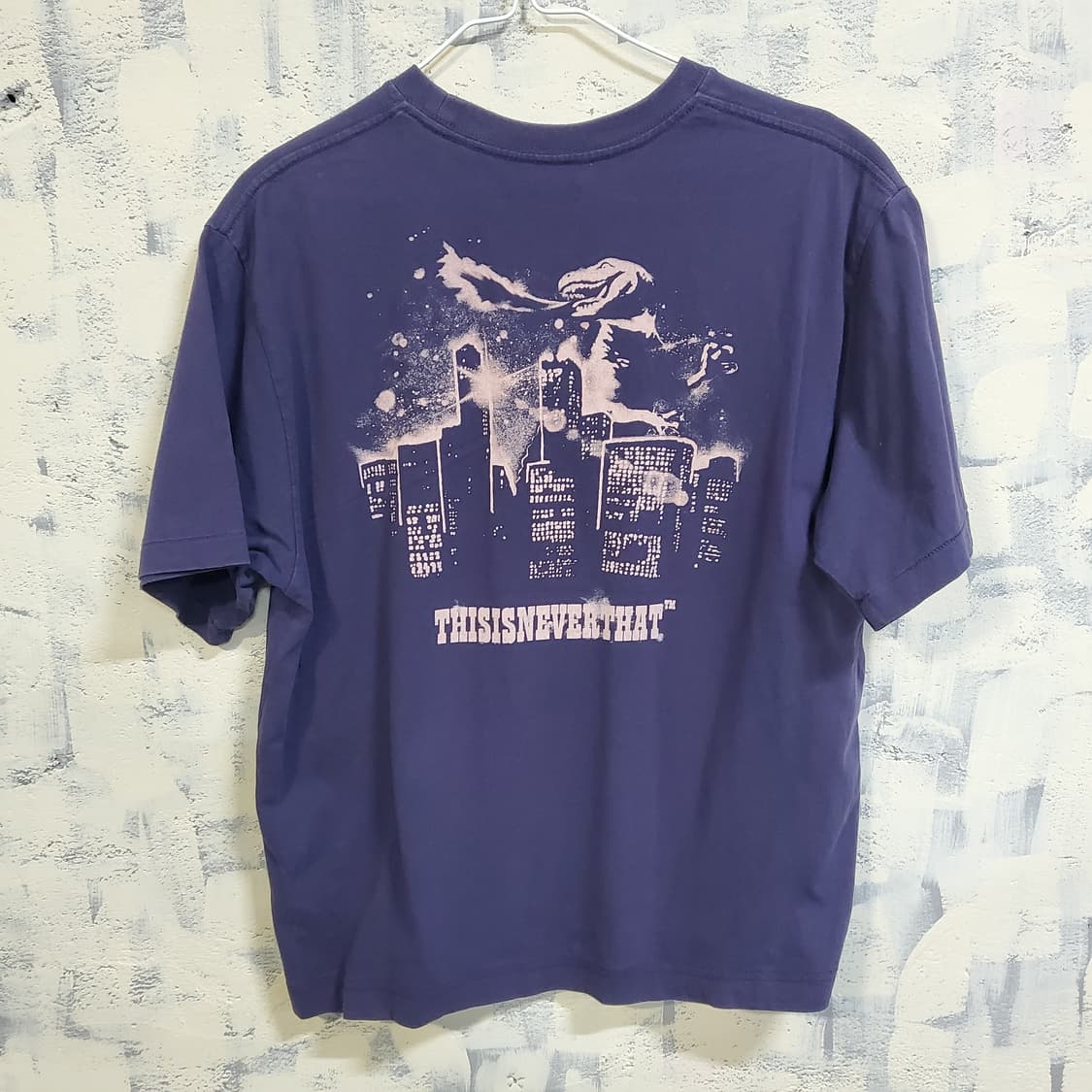 디스이즈네버댓 네이비 반팔 티셔츠  상품이미지2