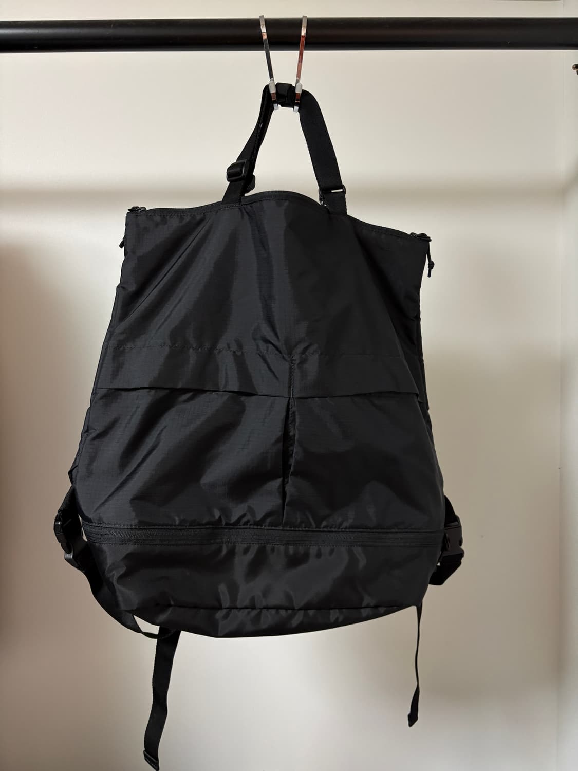 유니클로 유니포터 유틸리티 투웨이백 초기버전 블랙 상품이미지1