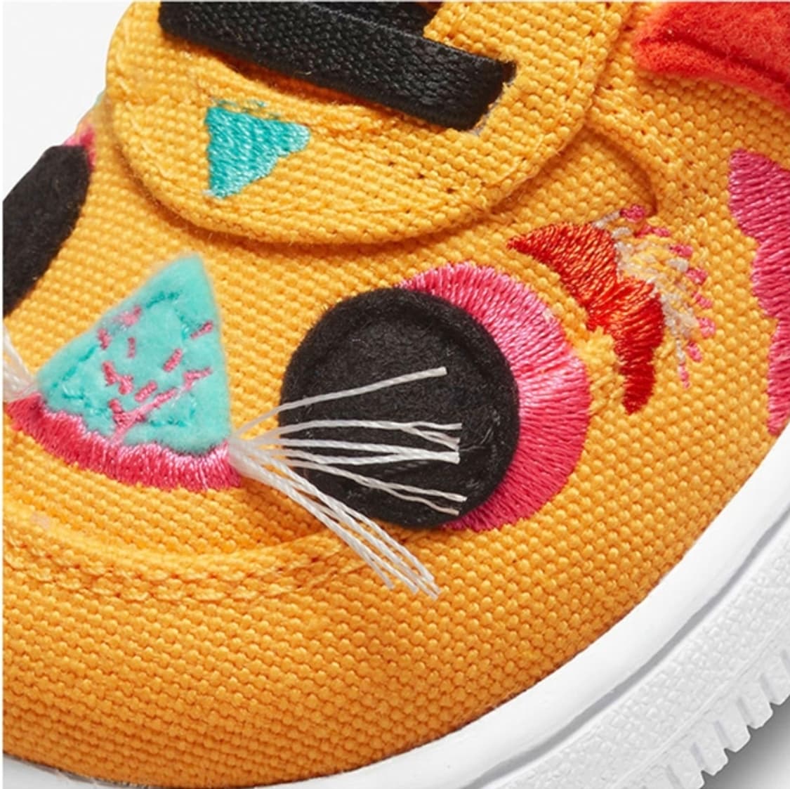 새제품 일본 나이키 포스1 새해한정 에디션 키즈 운동화 165cm 유아동 상품이미지5