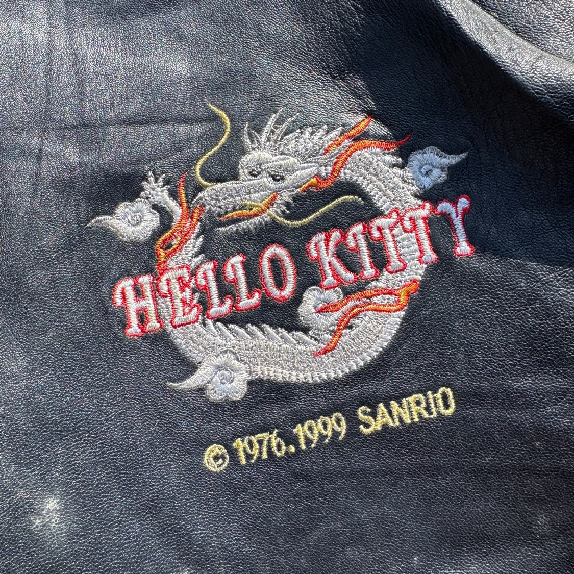 [L] 90s Sanrio 헬로키티 용자수 가죽 레더 자켓 상품이미지7