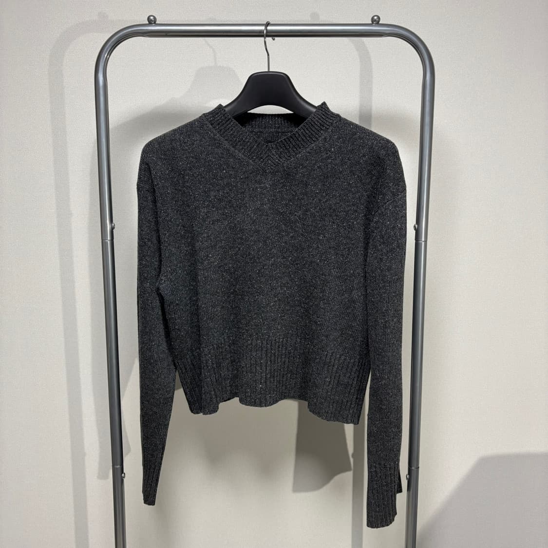 38) 타이가 타카하시 브이넥 실크 니트 상품이미지1