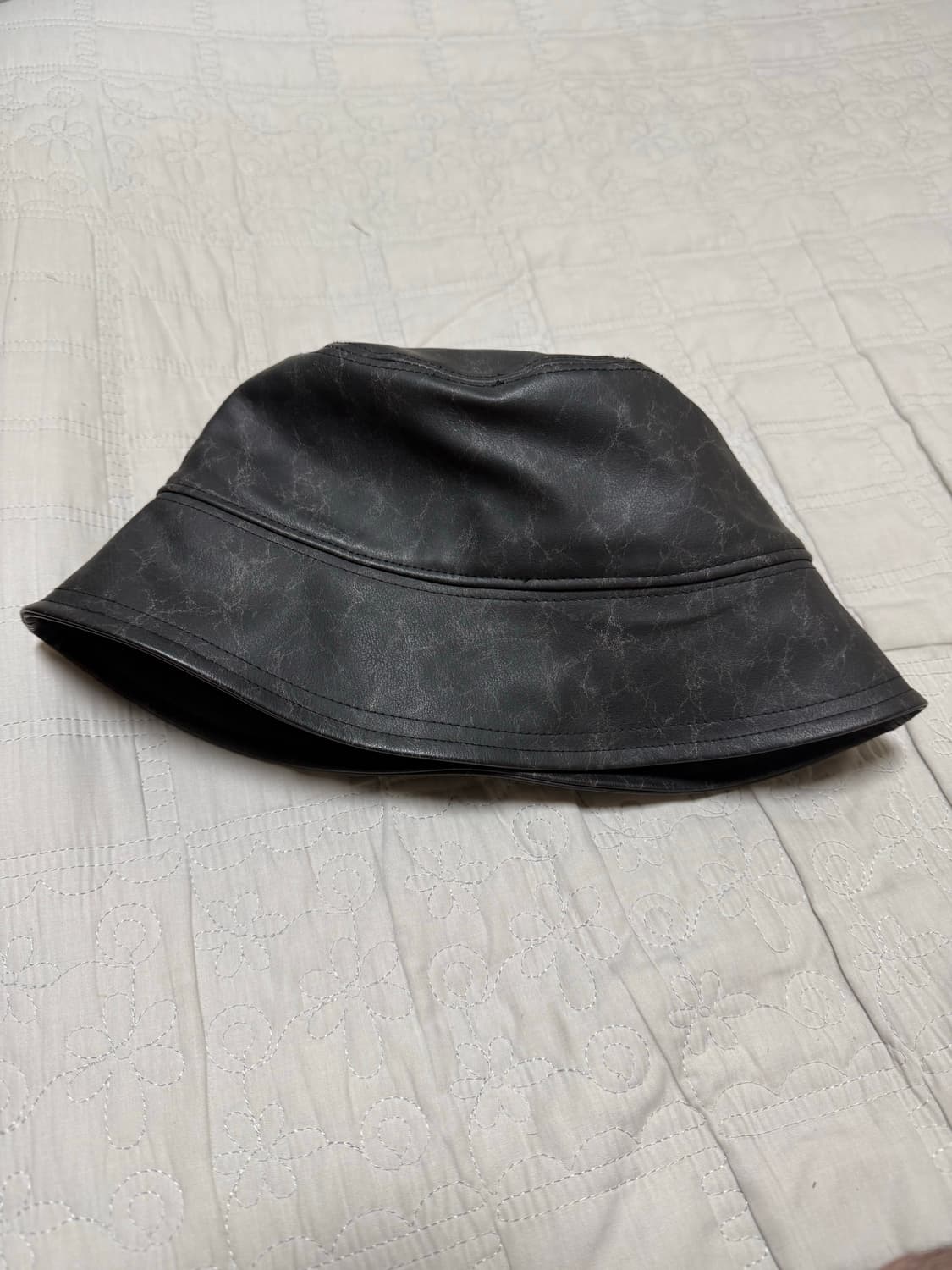 빔즈 레더 버킷햇 상품이미지2