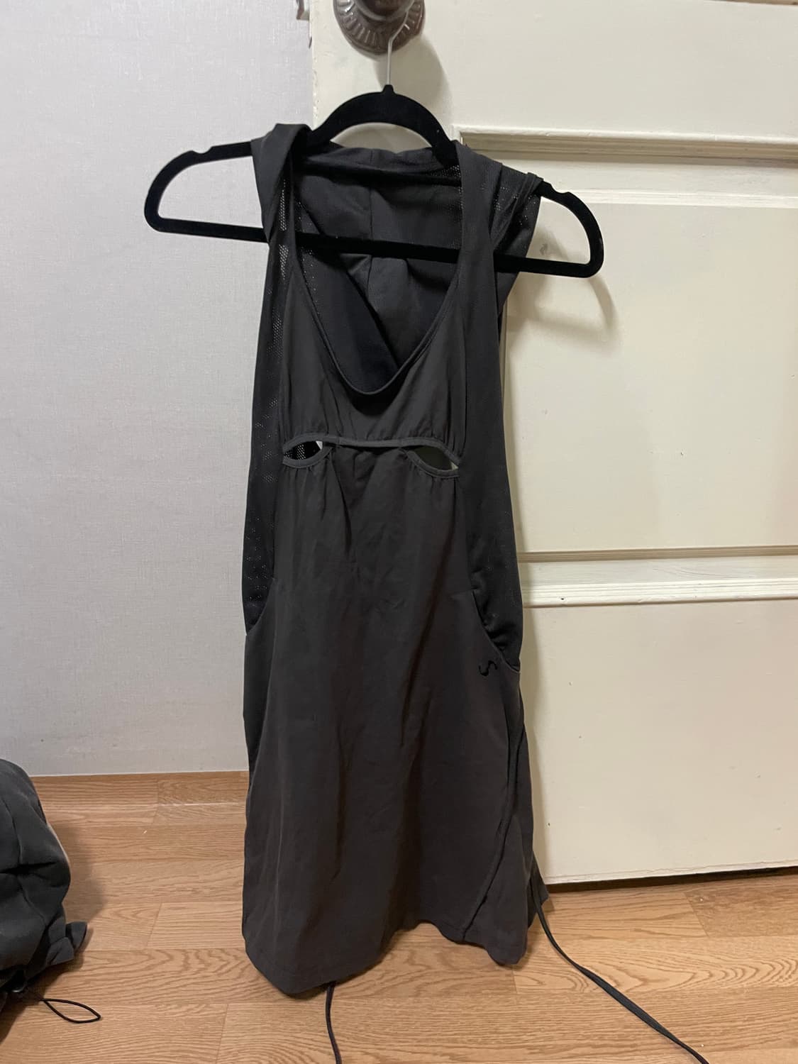 오호스 홀터원피스 2사이즈 차콜 상품이미지2