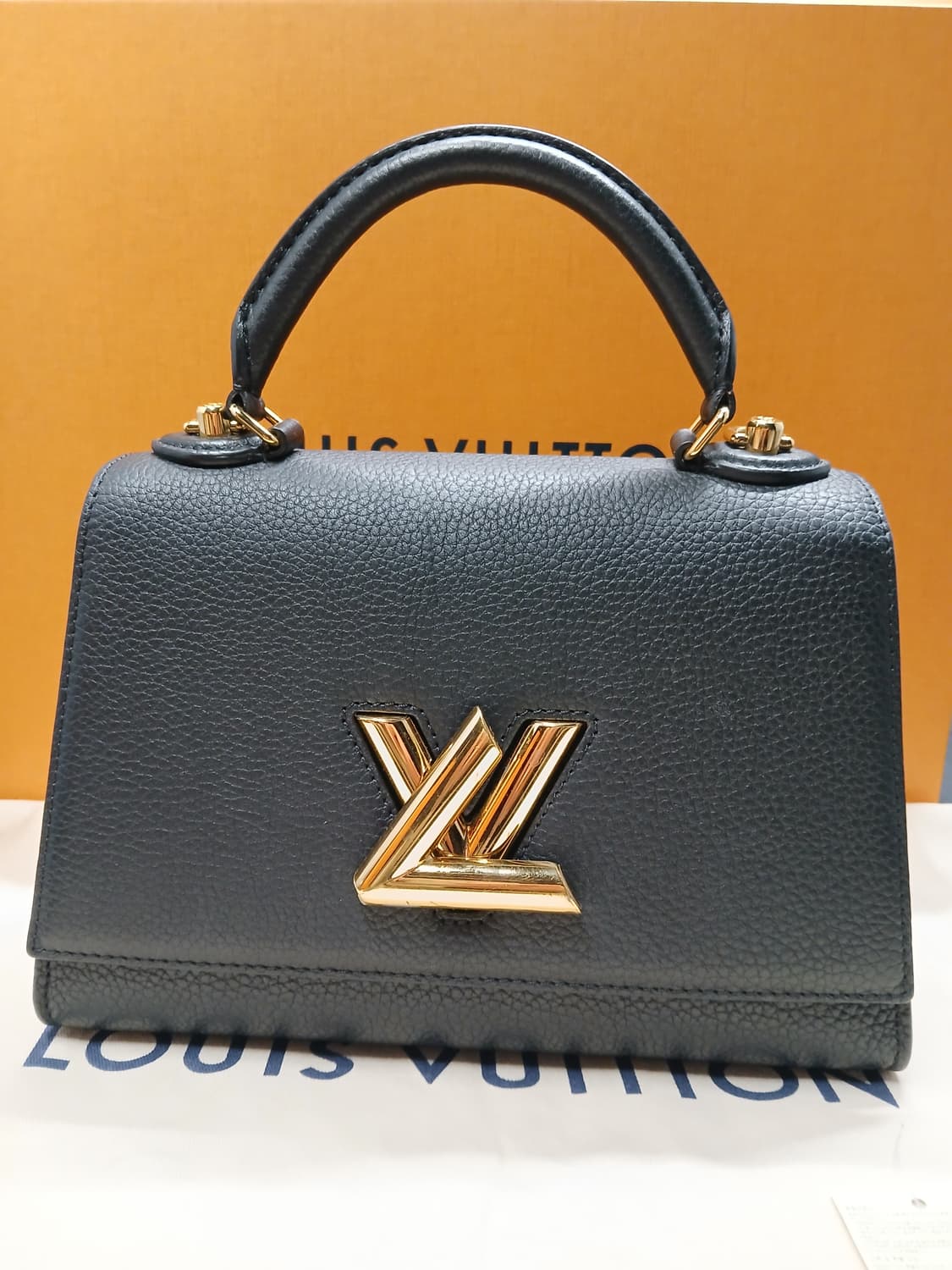 루이비통 트위스트PM 탑핸들백 M57093 상품이미지2