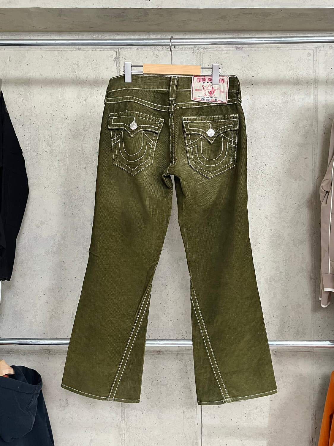 True Religion Joey Big T Corduroy Pants 상품이미지1