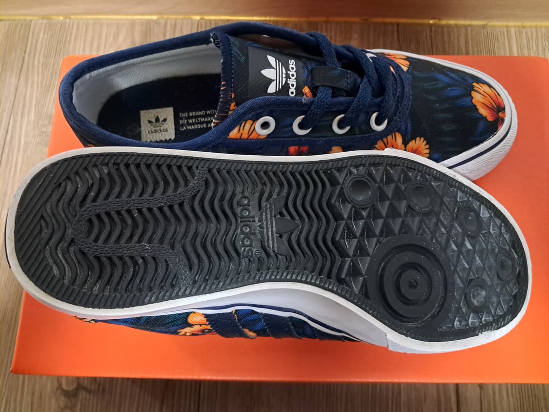 아디다스 스니커즈 230 상품이미지9