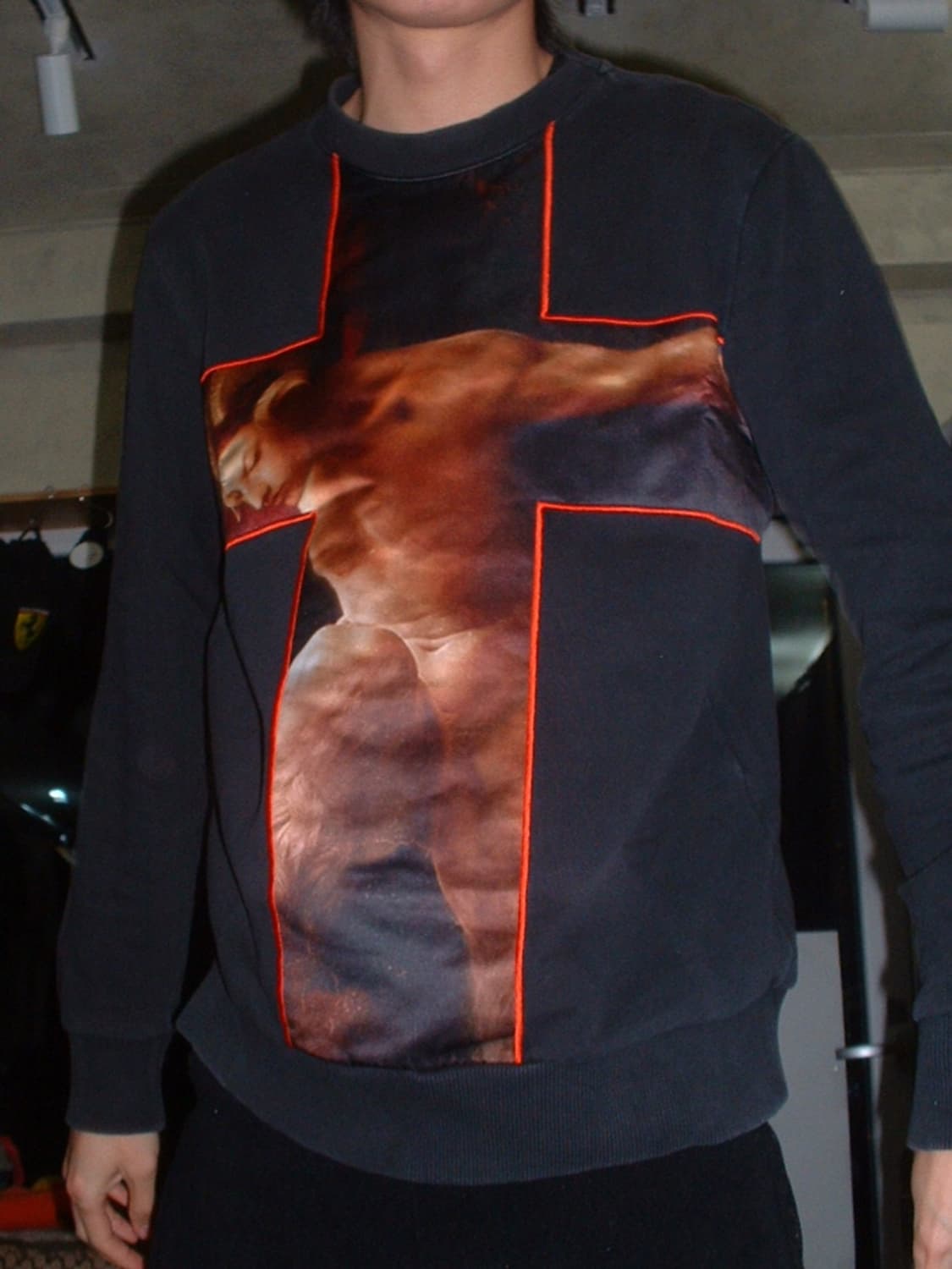 GIVENCHY CROSS FAUN SWEAT SHIRT (S) 상품이미지2