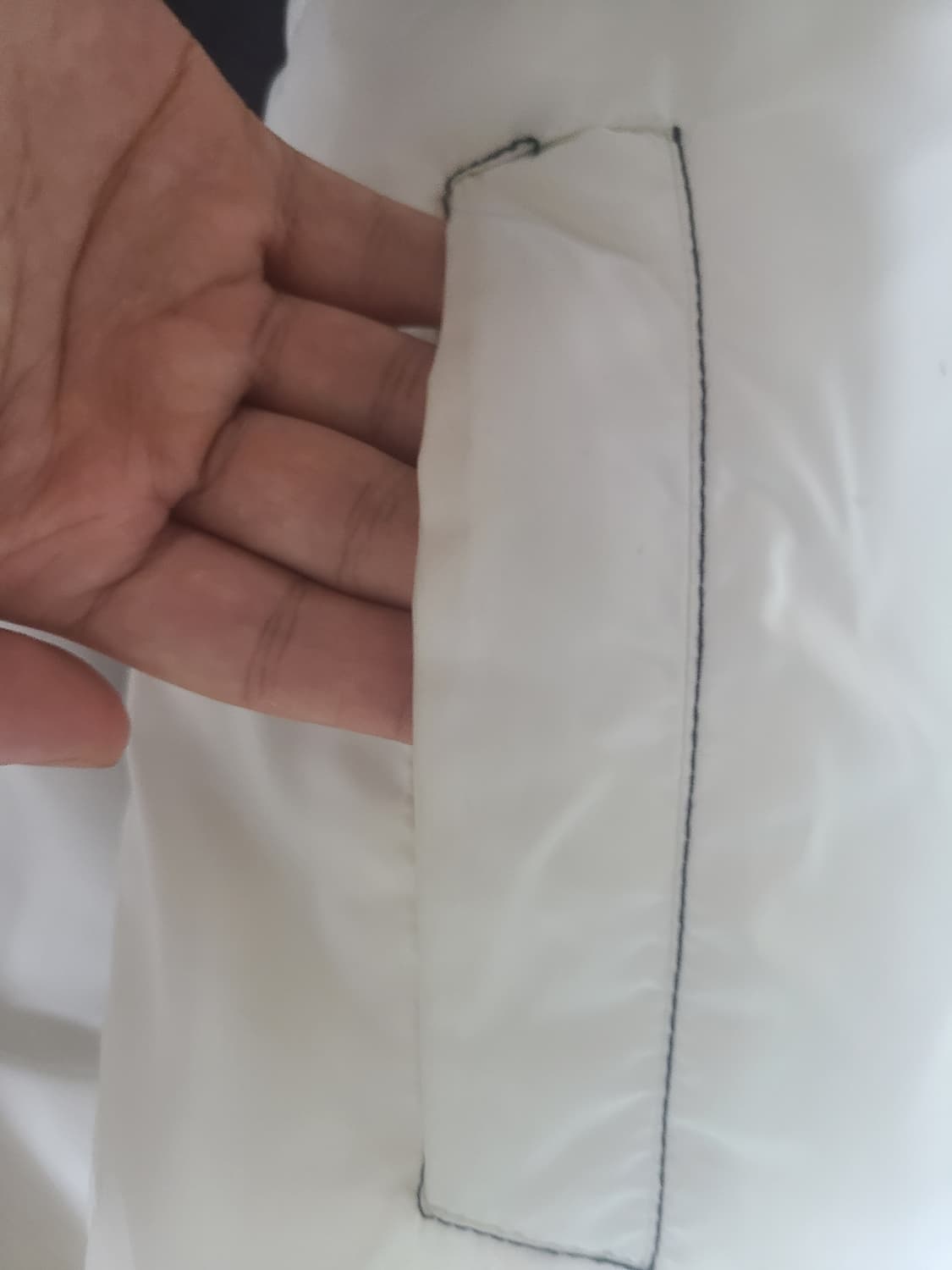 오와이 스티치 웨이브 패딩 화이트 상품이미지2