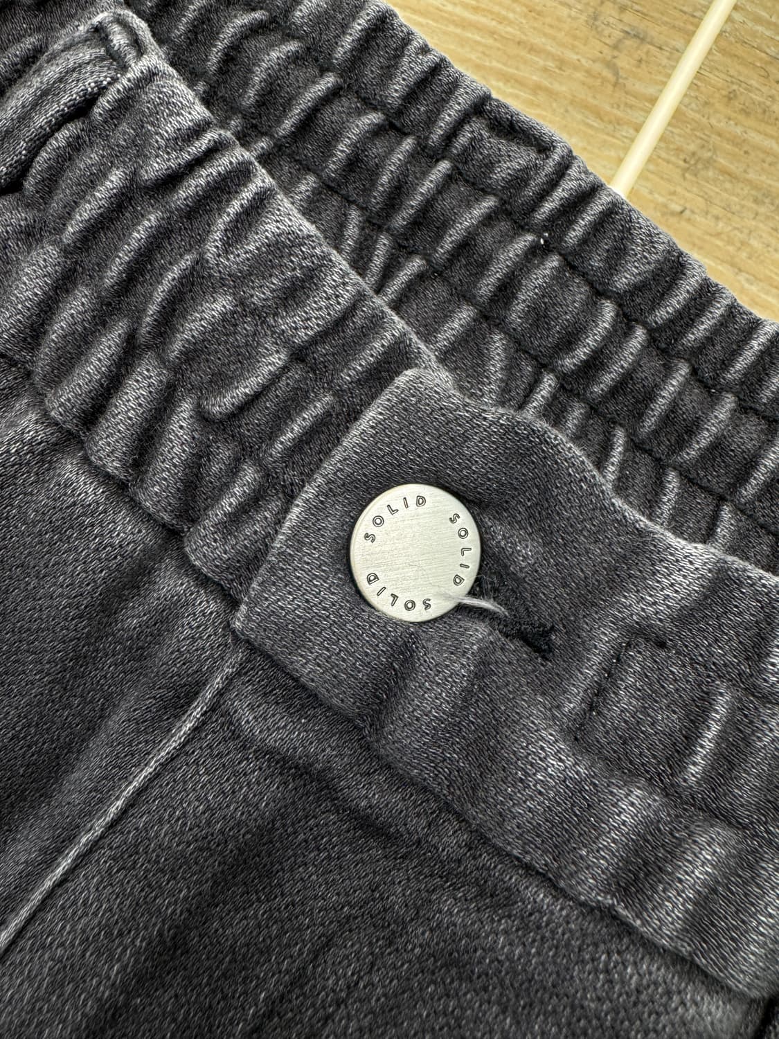 솔리드 옴므 23FW 워싱 데님 팬츠 상품이미지7