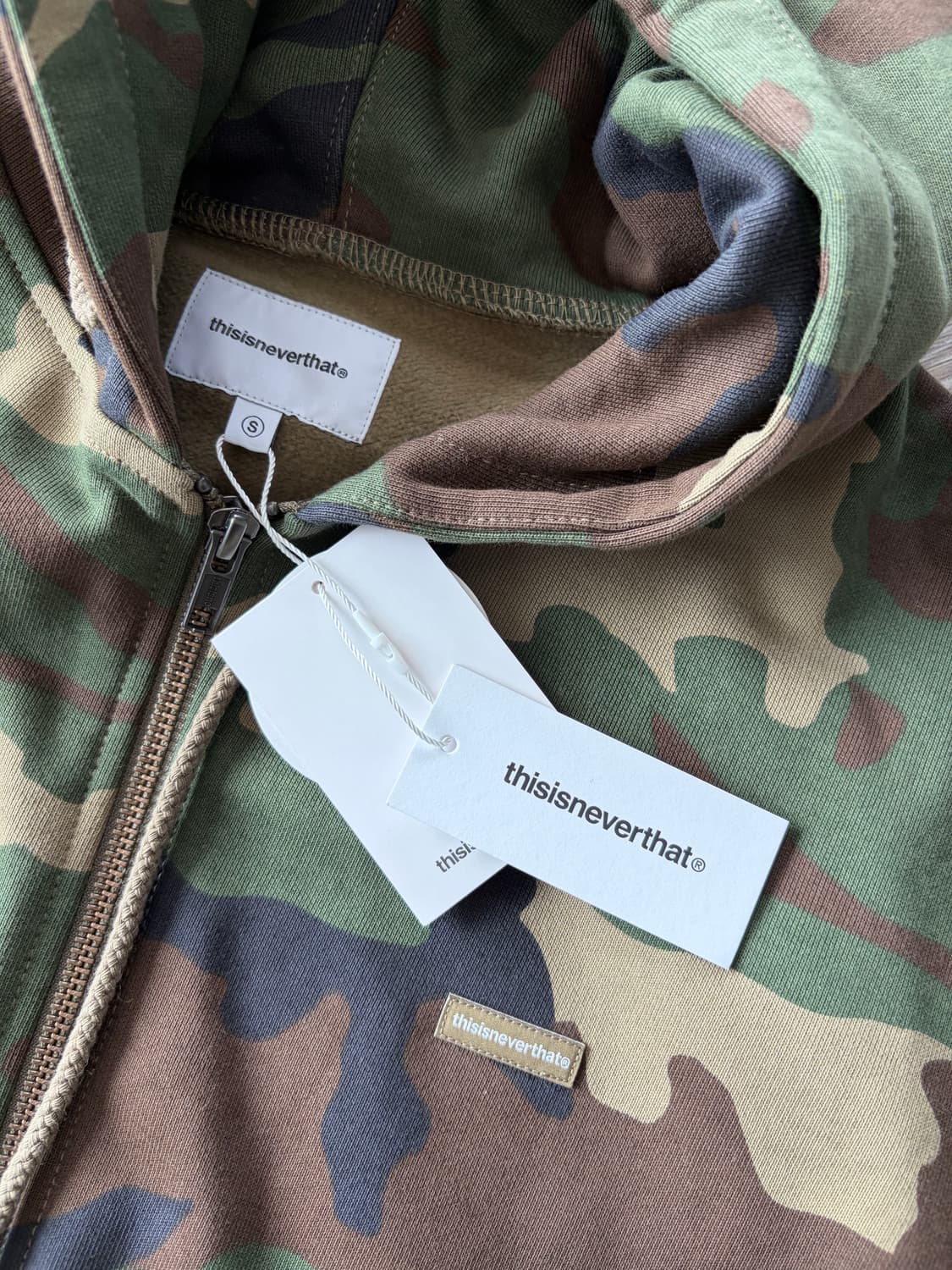 디스이즈네버댓 카모후드집업 상품이미지2