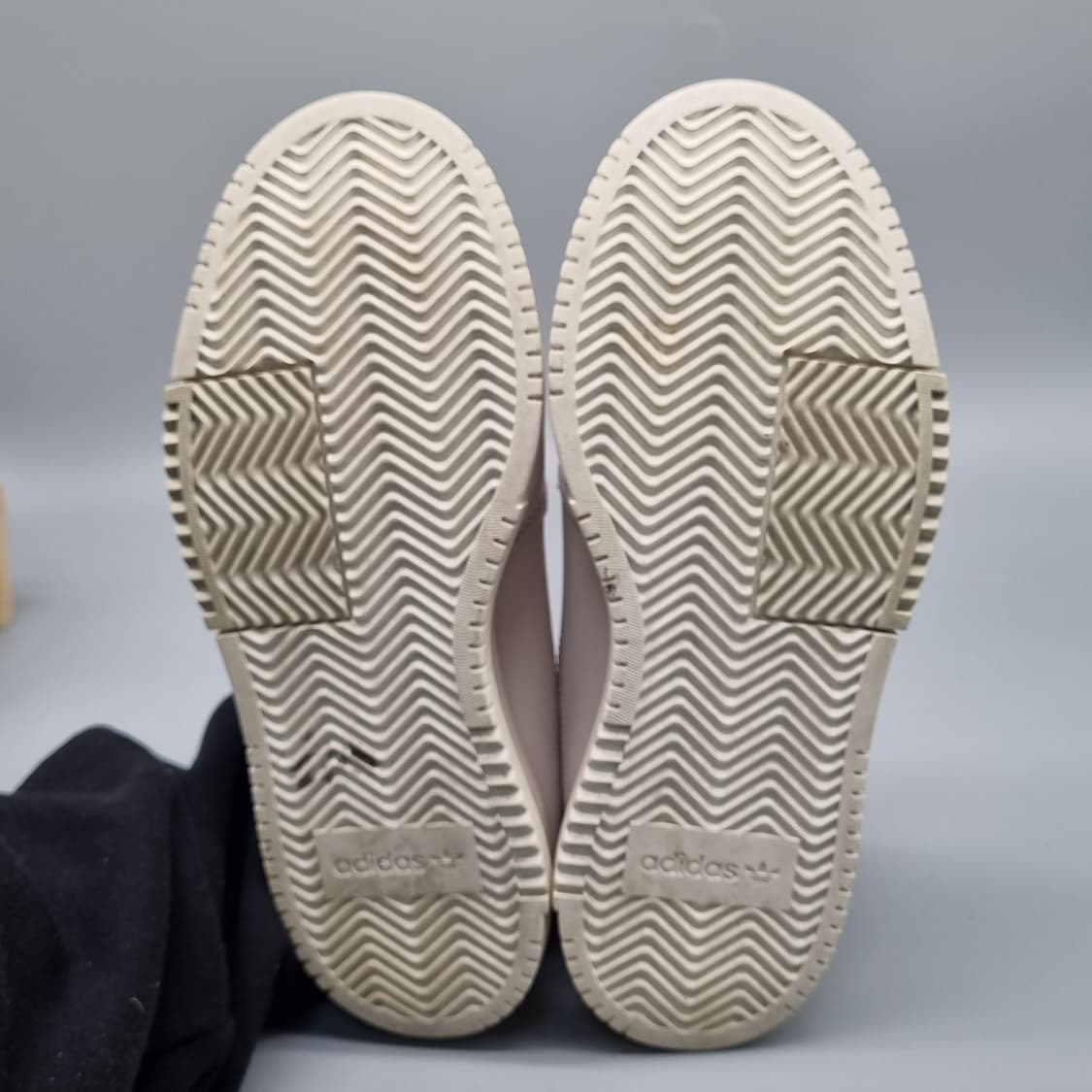 아디다스 SC 프리미엄 스니커즈250 상품이미지3