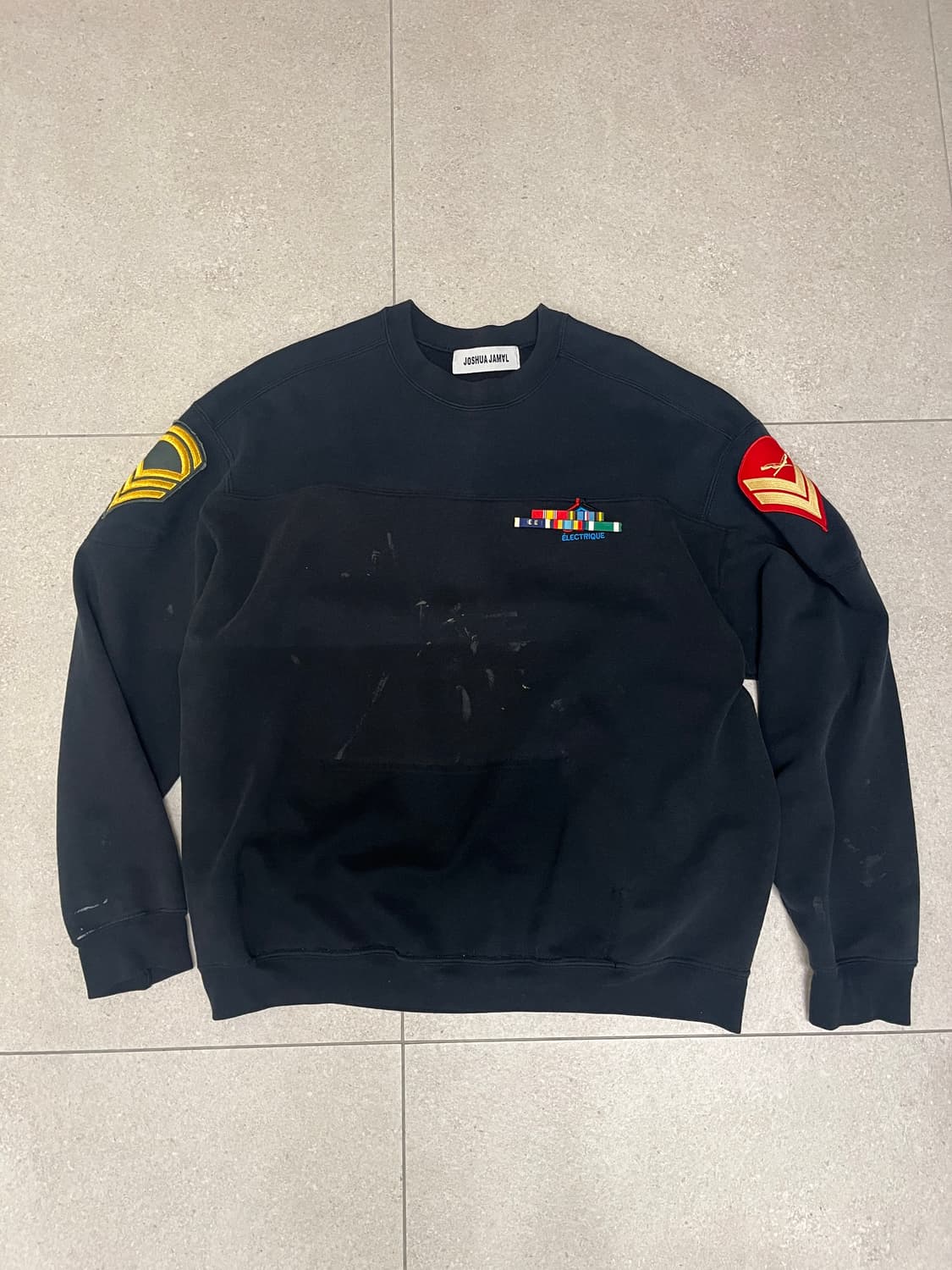 JOSHUA JAMAL  INSIGNIA CREWNECK BLACK 상품이미지3
