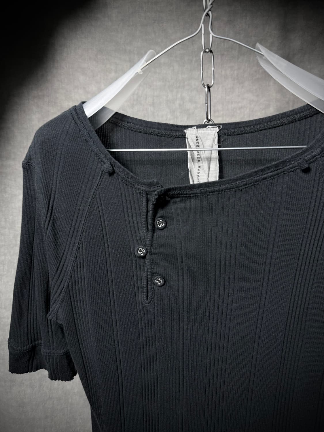 Aleksandr Manamis Asymmetric Henley Neck 상품이미지4