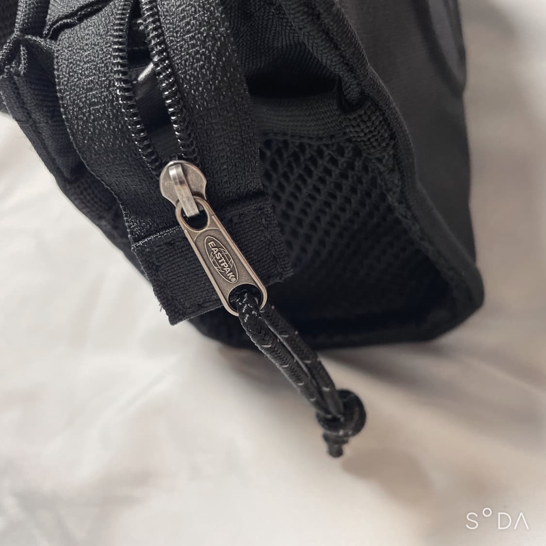 이스트팩 x 텔파 블랙 쇼퍼백 미니 상품이미지9