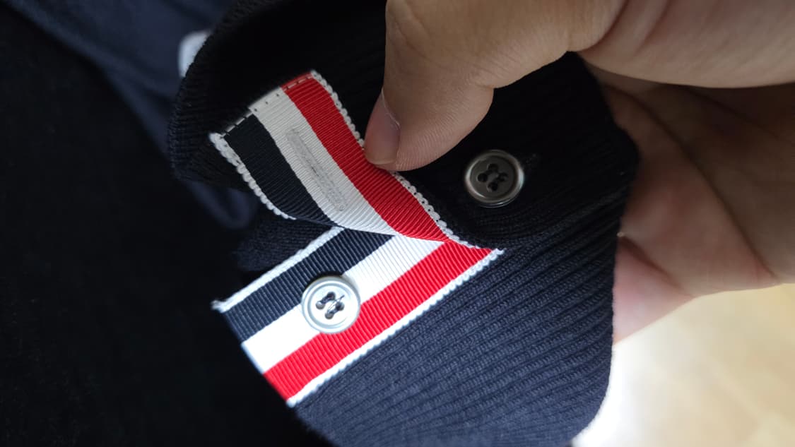 [3,새상품급]24ss 톰브라운 RWB 삼선 가디건 네이비 상품이미지2