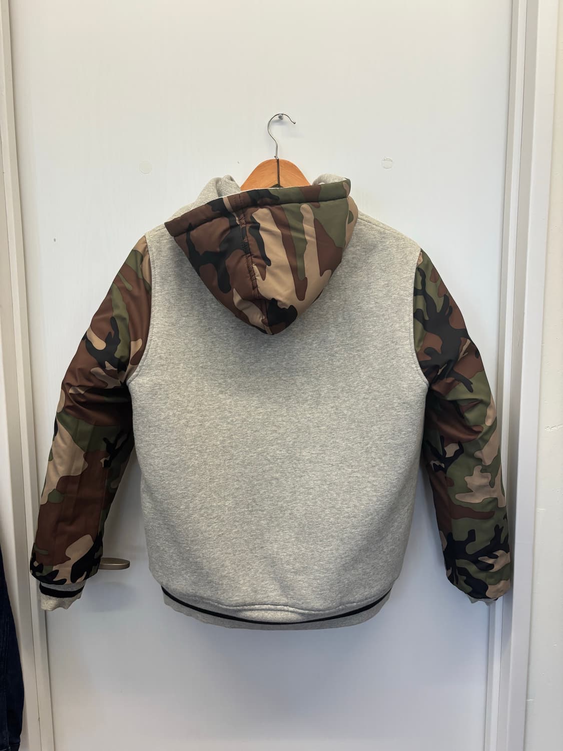 Supreme x champion riversible padding 상품이미지8
