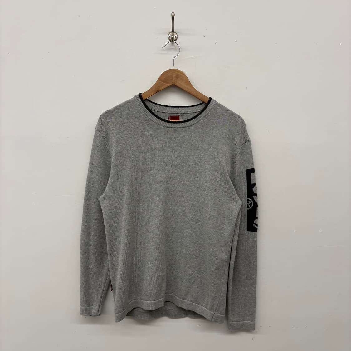 리바이스 그레이 니트 긴팔티 남/M 상품이미지1