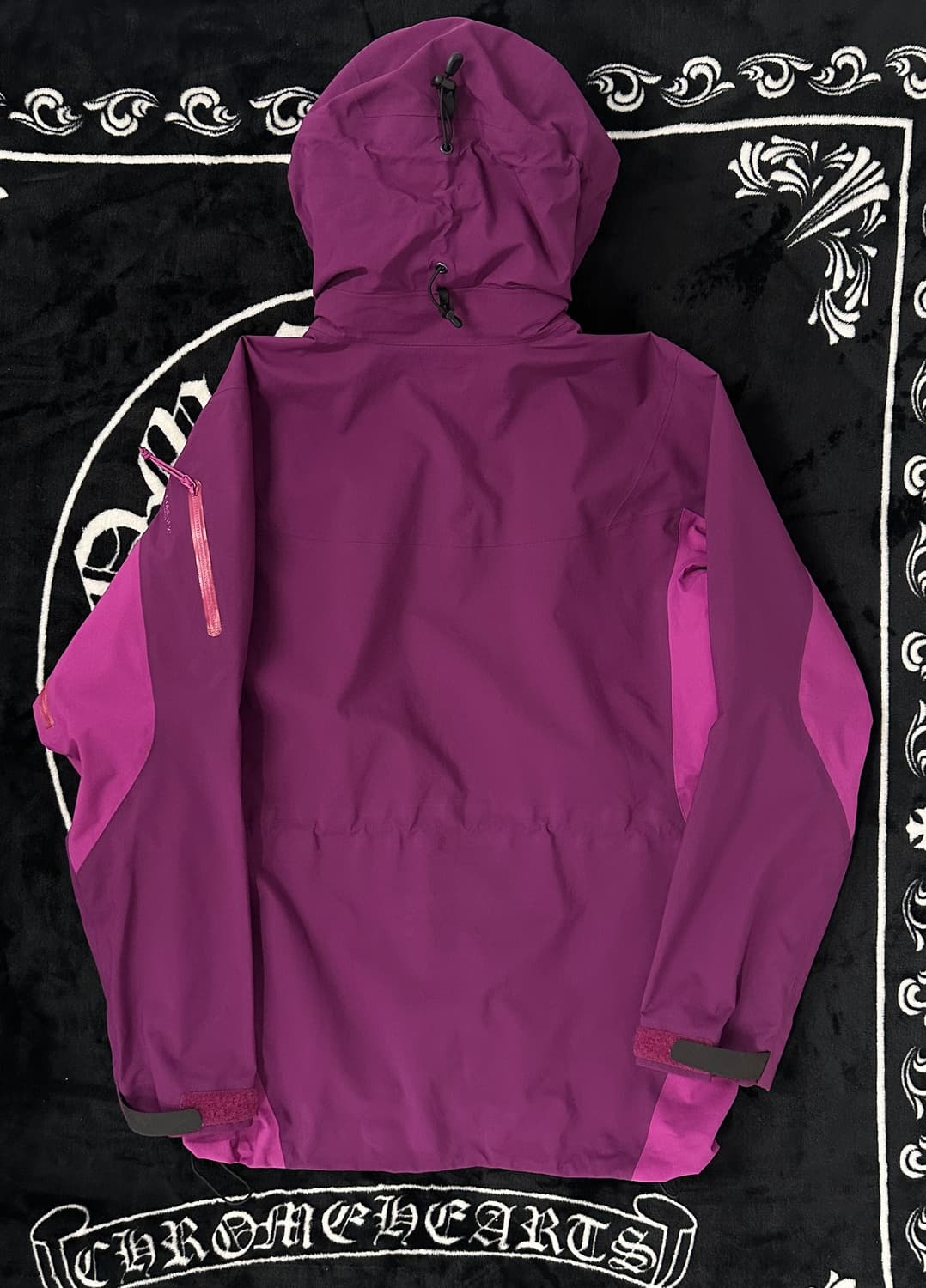 아크테릭스 고어텍스 베타 퍼플 바람막이 m(95-100) 상품이미지4