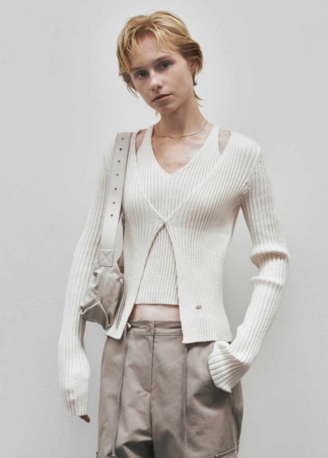 Neev 니브 컷아웃 리브드 원버튼 가디건55 66 상품이미지1