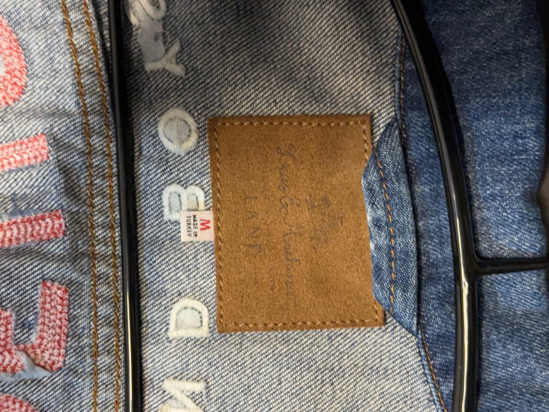 데우스 빈티지 워싱 멀티 패치 데님 자켓 상품이미지3