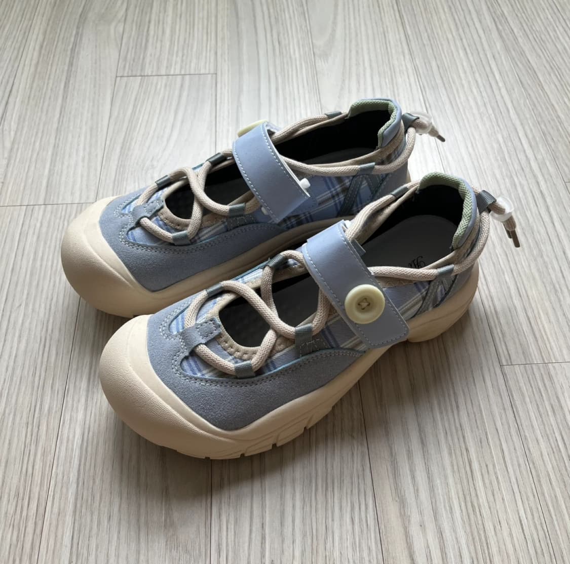 단추 벨크로 스니커즈 슈즈 상품이미지3