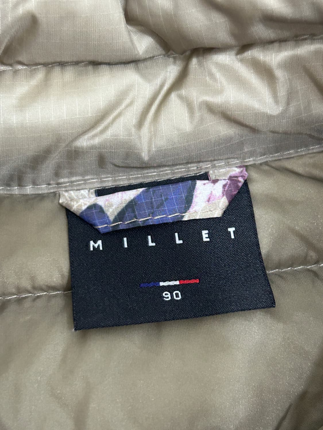 밀레 Millet 오리털 플라워패턴 경량패딩 자켓 여성 90 상품이미지5