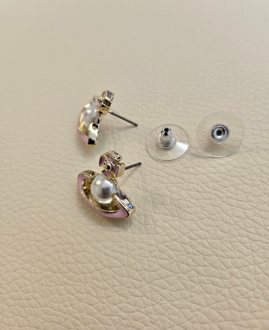 비비안웨스트우드 업사이클링 진주 핑크우주선 귀걸이 상품이미지5