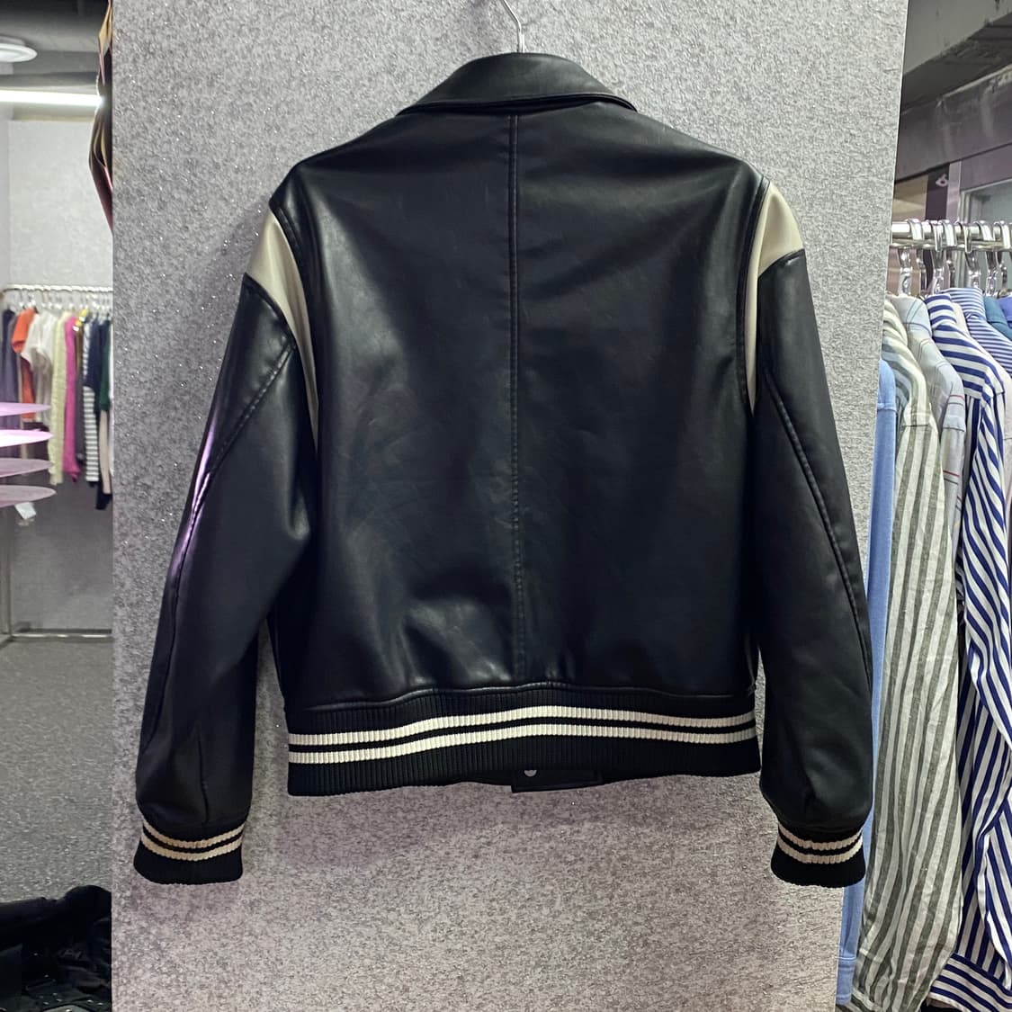 파르티멘토 미니멀 투톤 버튼 레더 자켓 B4421 상품이미지4