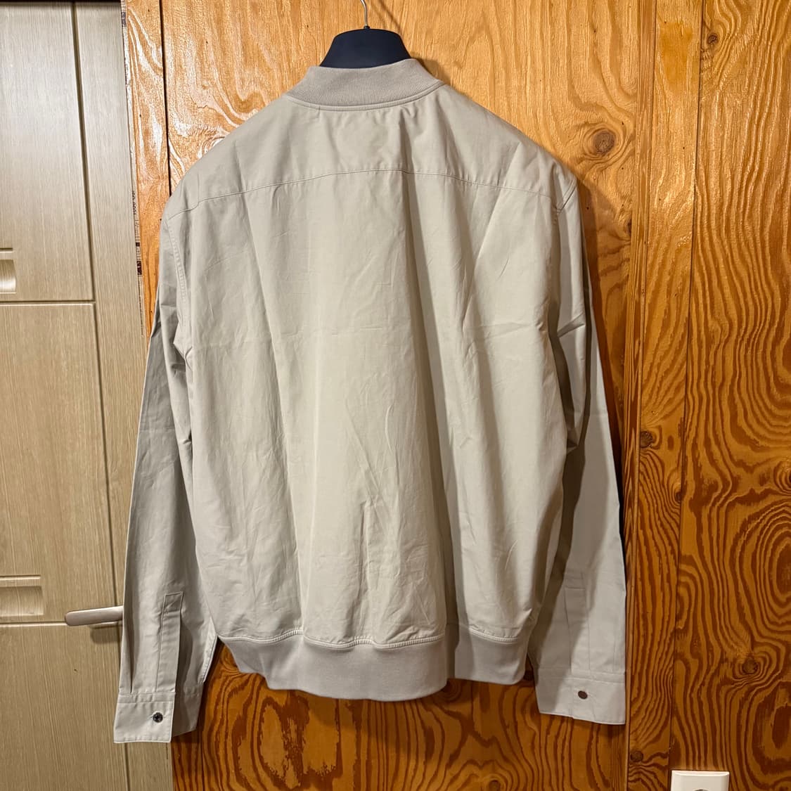 에르메스 23 S/S 셔츠형 봄버자켓 판매 합니다. 상품이미지7