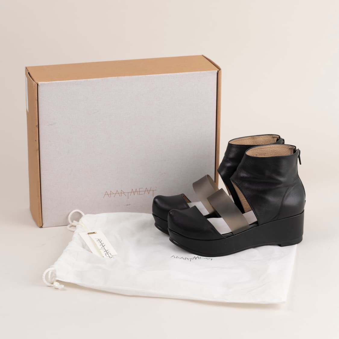 flat apartment 나막신 웨지힐 블랙 37.5 상품이미지3