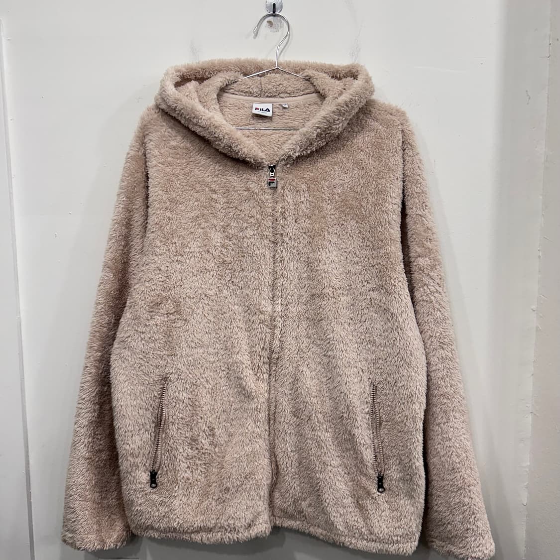 휠라 레귤러핏 실버 뱃지 모헤어 후드 플리스 상품이미지2