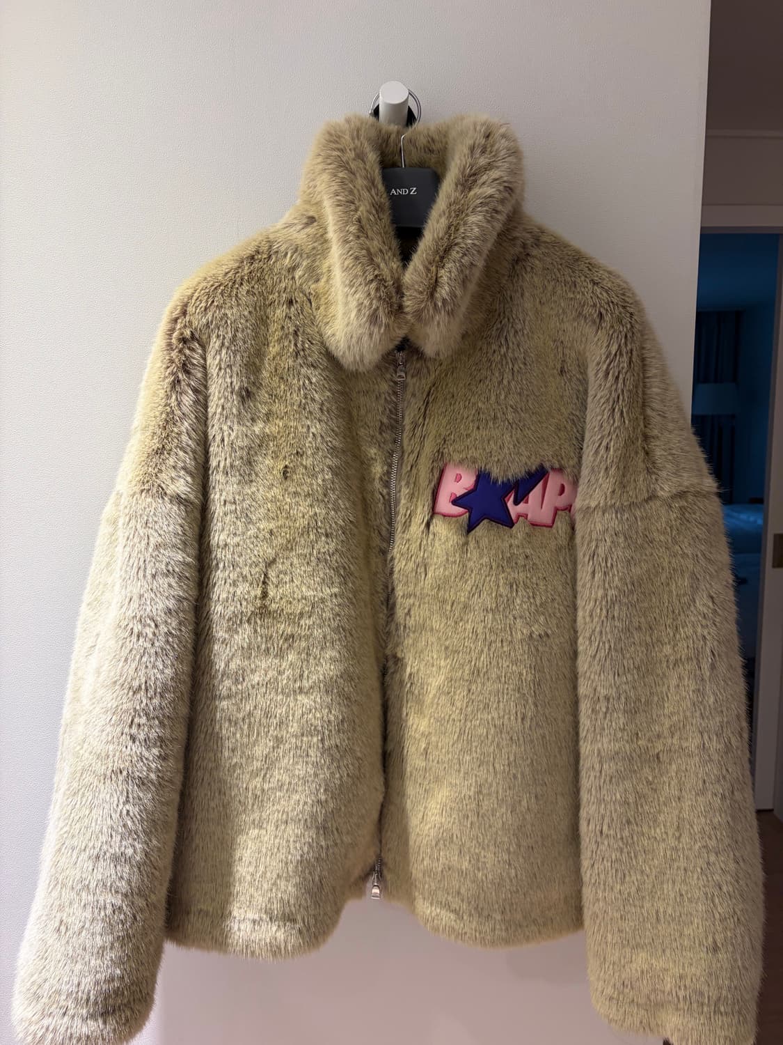 베이프 돈 톨리버 콜라보 퍼자켓 상품이미지1